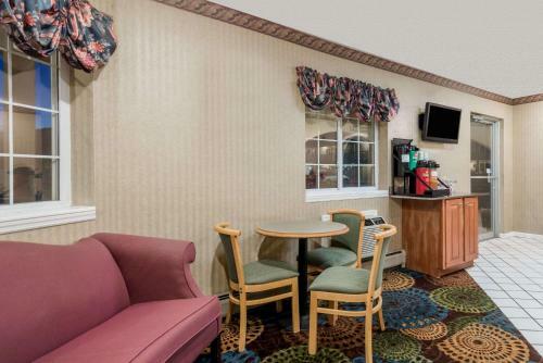 Hotel Howard Johnson Lenox
