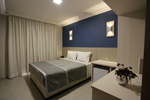 Iap� Hotel
