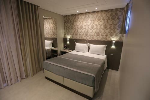 Iap� Hotel