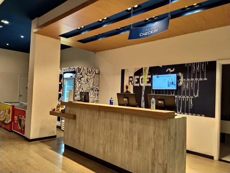 Hotel Ibis Budget Manhua�u