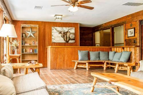 Lodge Sierra Sky Ranch