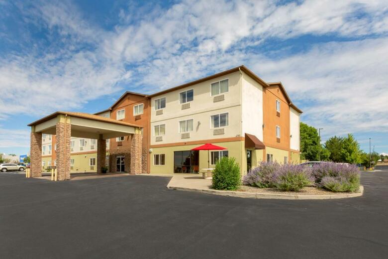 Motel Four Corners Inn