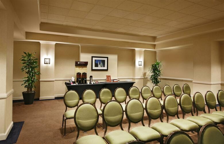 Hotel Sheraton Suites Columbus