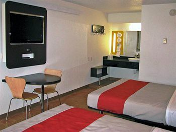 Motel 6 Columbus - Worthington