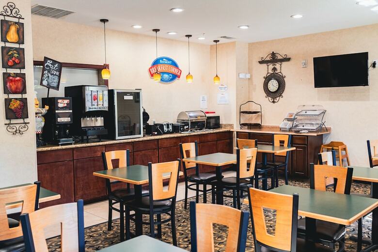 Hotel Baymont Inn And Suites Tyler