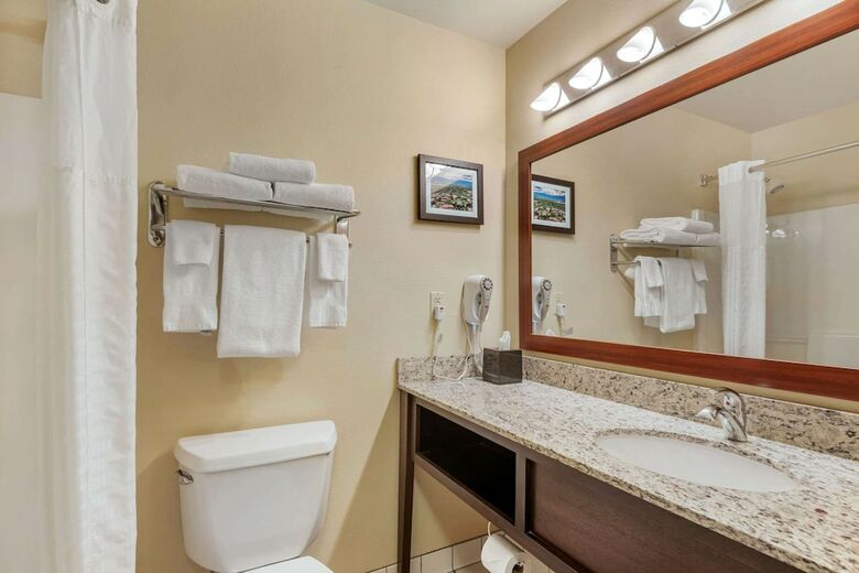 Hotel Comfort Inn University