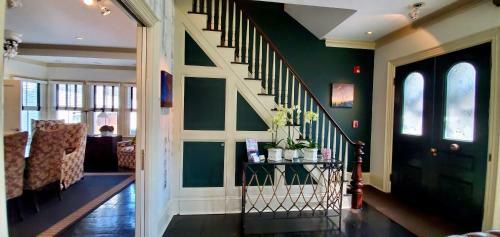 Hostal White Porch Inn