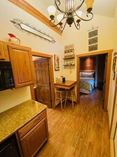 Bed & Breakfast All Seasons Treehouse Village