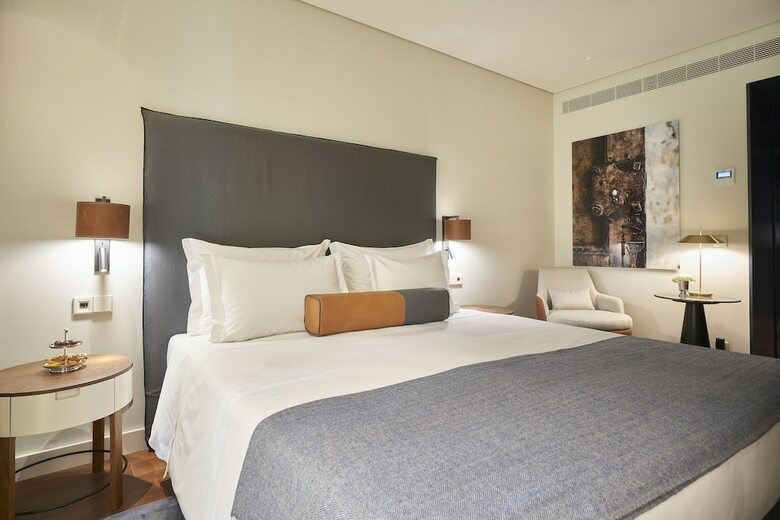 Hotel Portobay Flores