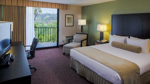 Crowne Plaza Hotel Mission Valley