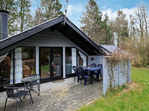 Two-bedroom Holiday Home In Ansager 2