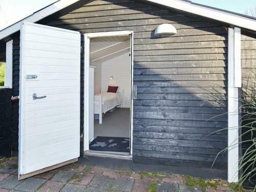 Two-bedroom Holiday Home In Ansager 4