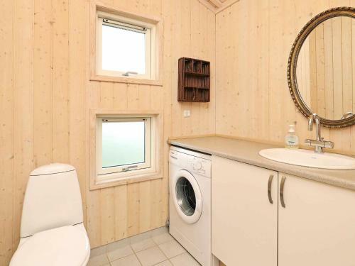 Three-bedroom Holiday Home In Asperup 1