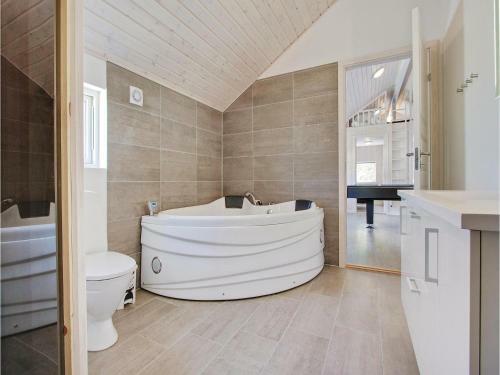 Holiday Home Nex� With Fireplace 05