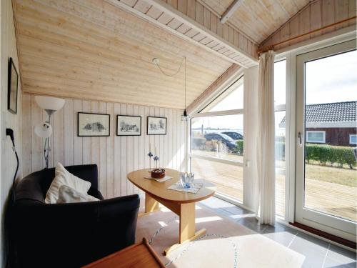 Three-bedroom Holiday Home In Bjert