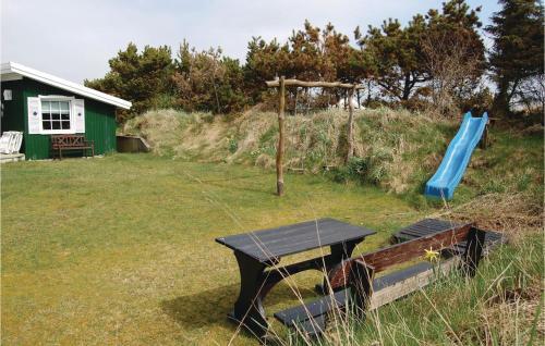Three-bedroom Holiday Home In Hvide Sande