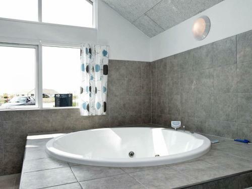 Six-bedroom Holiday Home In Bogense