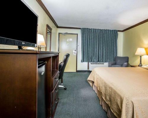 Hotel Quality Inn I-5 Naval Base