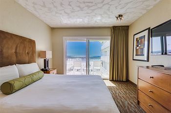 Surfer Beach Hotel