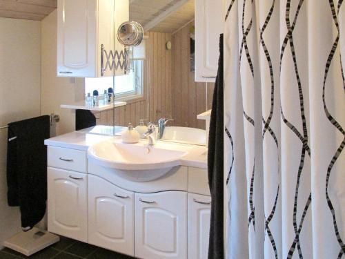 Holiday Home Lille Strandstr�de