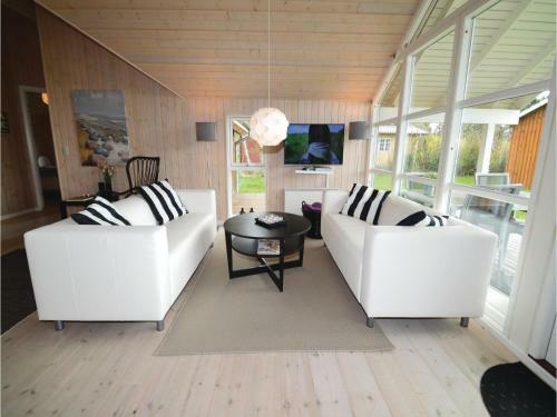 Holiday Home L�vstr�de