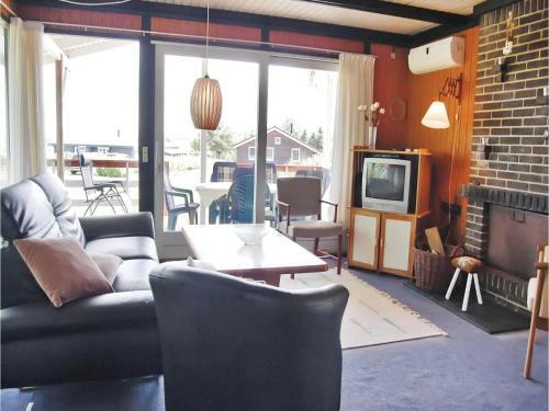 Three-bedroom Holiday Home In Hurup Thy