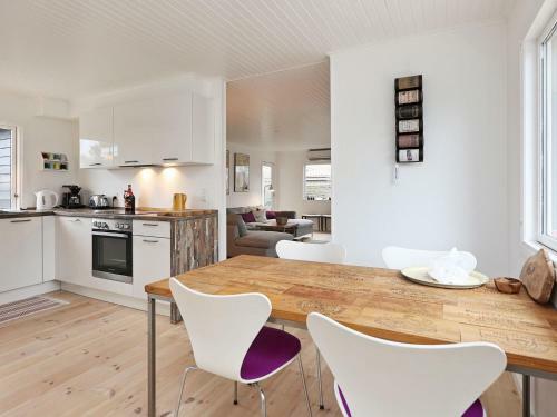 Holiday Home Dronningm�lle II