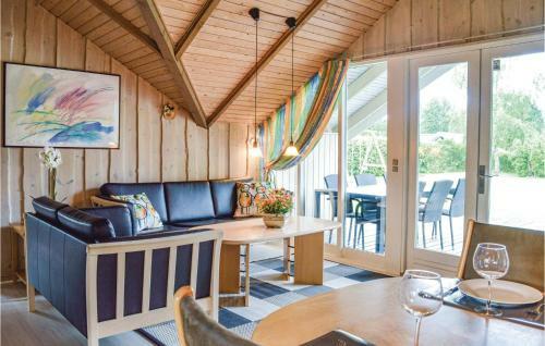 Holiday Home G�gevej Dronningm�lle VI