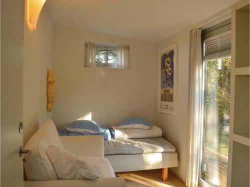 Three-bedroom Holiday Home In Dronningmolle