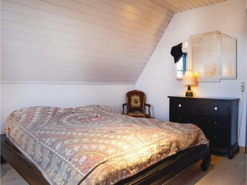 Three-bedroom Holiday Home In Dronningmolle