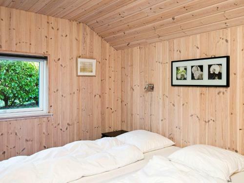 Five-bedroom Holiday Home In Ebeltoft 2