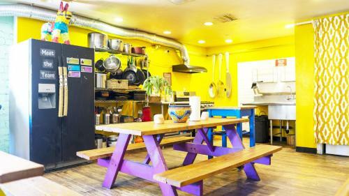Ith Zoo Hostel San Diego