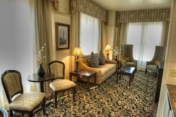 Hotel Gaslamp Plaza Suites