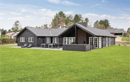 Seven-bedroom Holiday Home In Ebeltoft