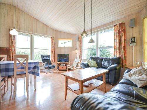 Holiday Home B�kholmen Ebeltoft V