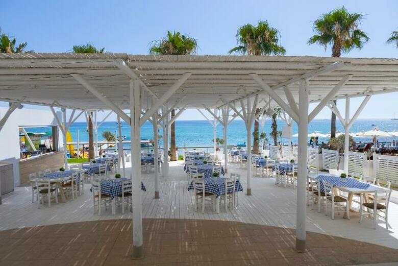 Constantinos The Great Beach Hotel(.)