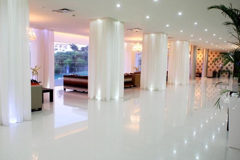 Hotel Vrissiana Beach(.)
