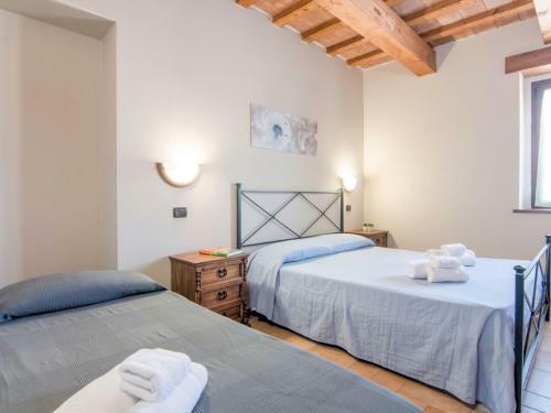 Cozy Farmhouse In Apecchio With Jacuzzi