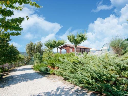 Cozy Farmhouse In Apecchio With Jacuzzi