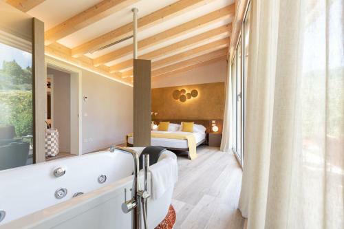 Bed & Breakfast San Colombano Suites