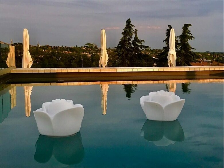 Solho Hotel