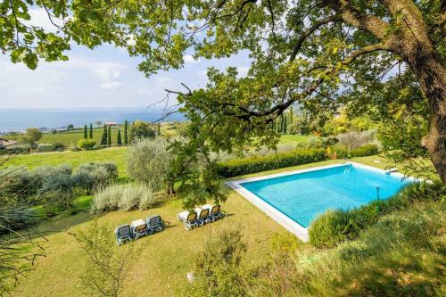 Contra' Casetta Villa Sleeps 10 Pool Wifi