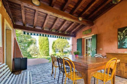 Contra' Casetta Villa Sleeps 10 Pool Wifi