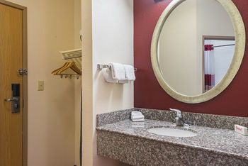 Hotel Red Roof Inn And Suites