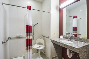 Hotel Red Roof Inn And Suites