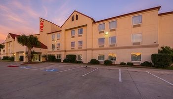 Hotel Red Roof Inn And Suites