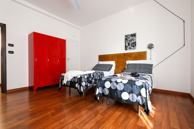 Travel B&B