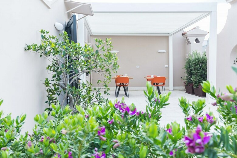 Bed & Breakfast 200 Rooms & Terrace