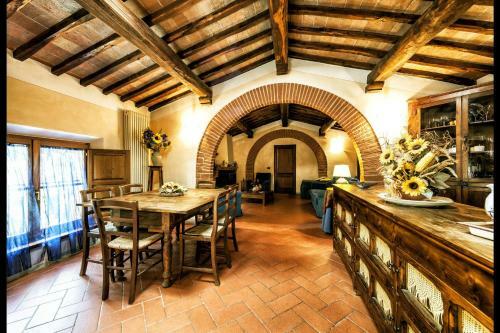 Bettolle Apartment Sleeps 4 Pool Air Con Wifi