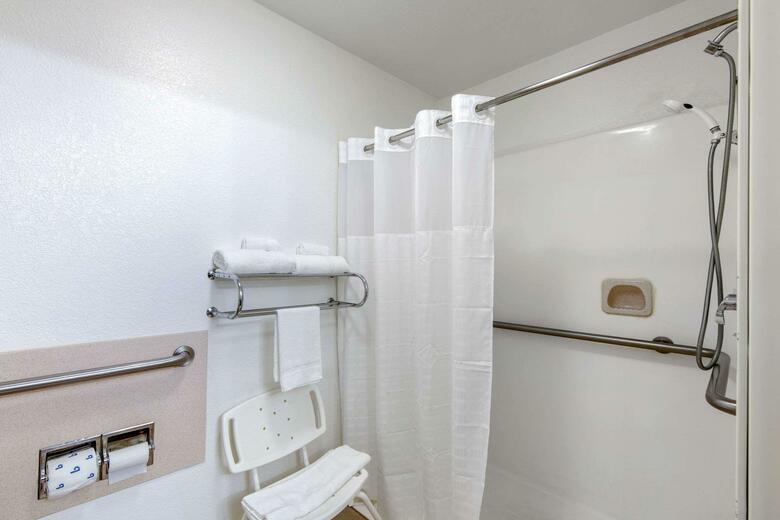 Hotel Days Inn & Suites Of Clayton